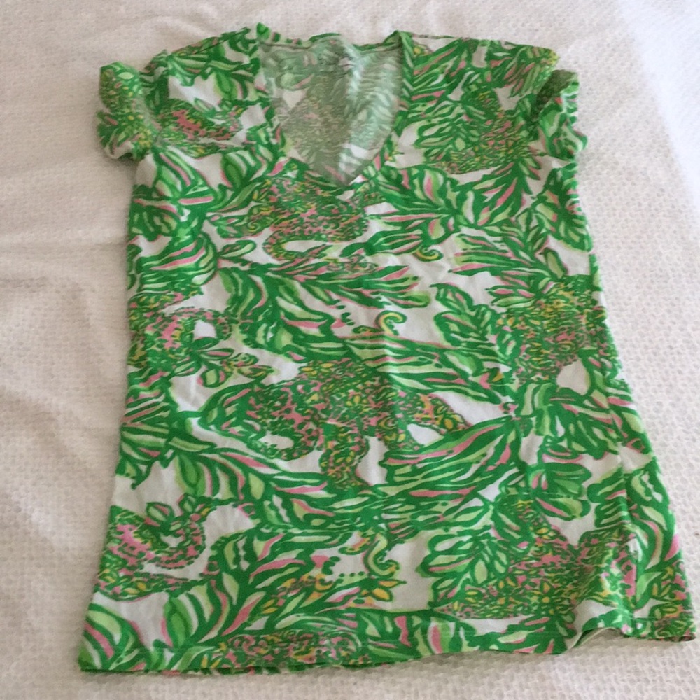 Lilly v neck tee
